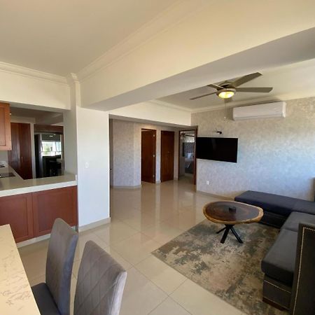 A Pie De Playa Con Alberca Jacuzzi Vista Al Mar Lägenhet Mazatlán Exteriör bild